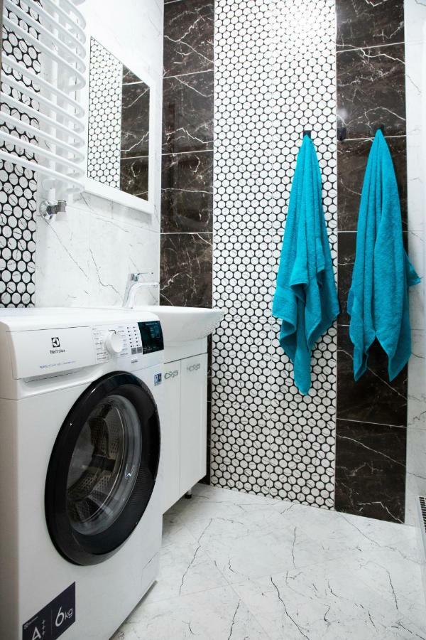Appartamento Kit Apartament Leopoli Esterno foto